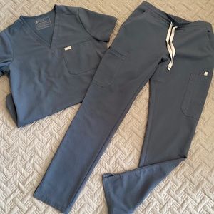 FIGS XS Dark Harbor Yola Skinny Scrub Pants & XS Dark Harbor Catarina too (set)